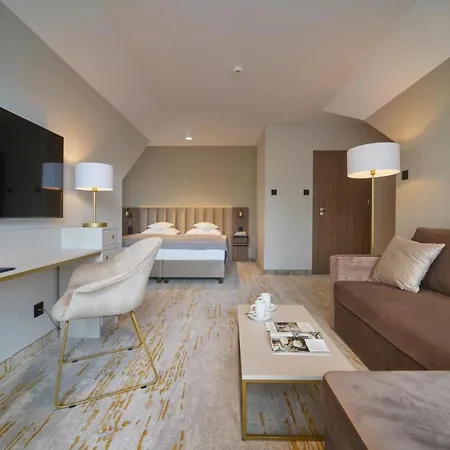 Five Seasons Three Aparthotel Шклярська Поремба
