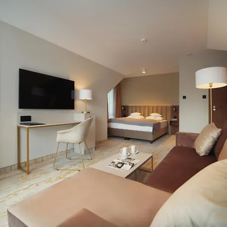 Апарт-готель Five Seasons Three Aparthotel Шклярська Поремба