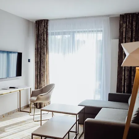 Апарт-готель Five Seasons Three Aparthotel