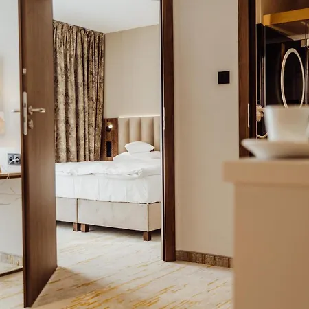Five Seasons Three Aparthotel * Шклярська Поремба